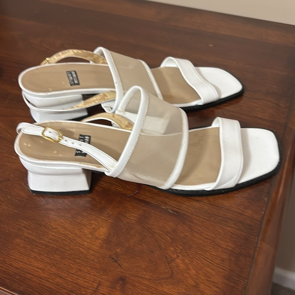 STUART WEITZMAN size 8 sandals - Picture 3 of 5